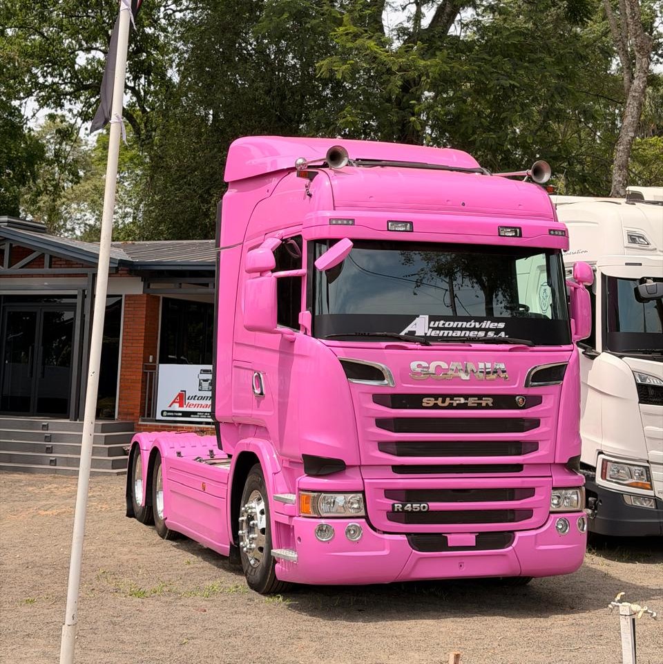 WhatsApp Image 2025-12-01 at 10.32.32