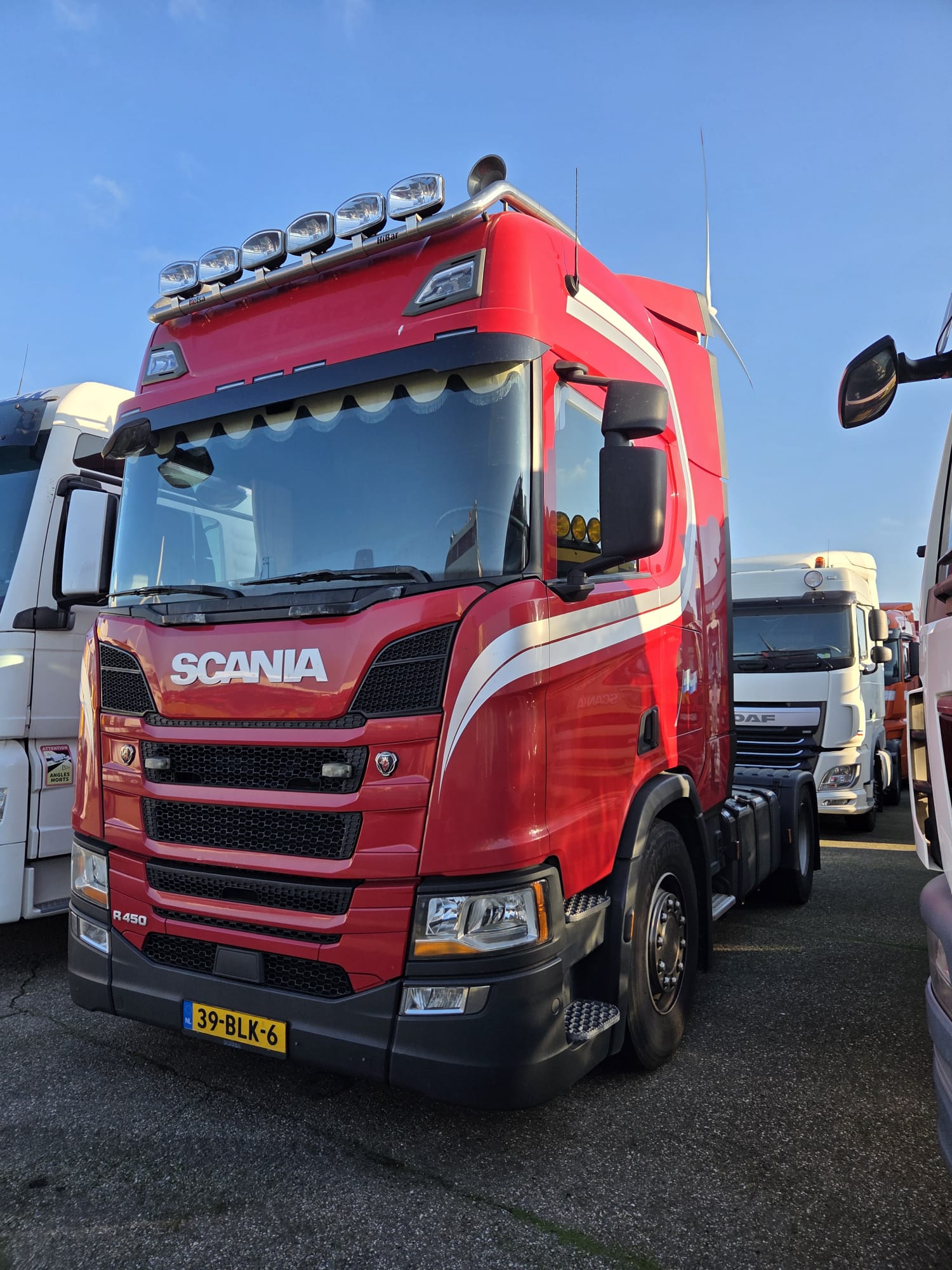 PHOTO-2025-12-15-08-44-35-4